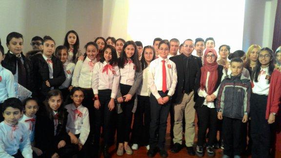Eğin İstiklal Ortaokulunun hazırlamış olduğu 12 Mart İstiklal Marşının Kabulü ve Mehmet Akif Ersoyu anma programı Atatürk Kültür Merkezinde yapıldı